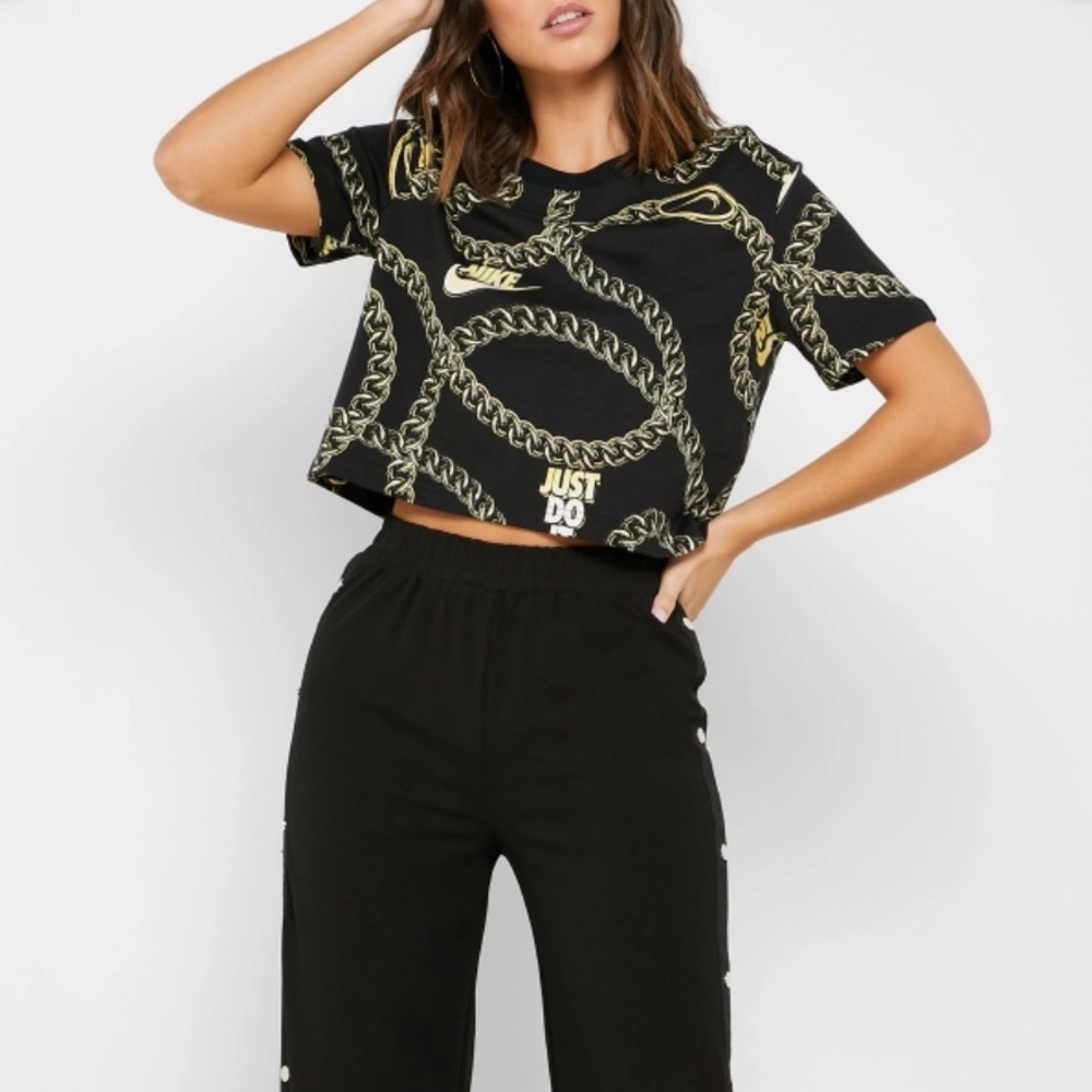 2/$40 🌺 Nike Glam Top